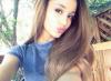 Ariana Grande selfie